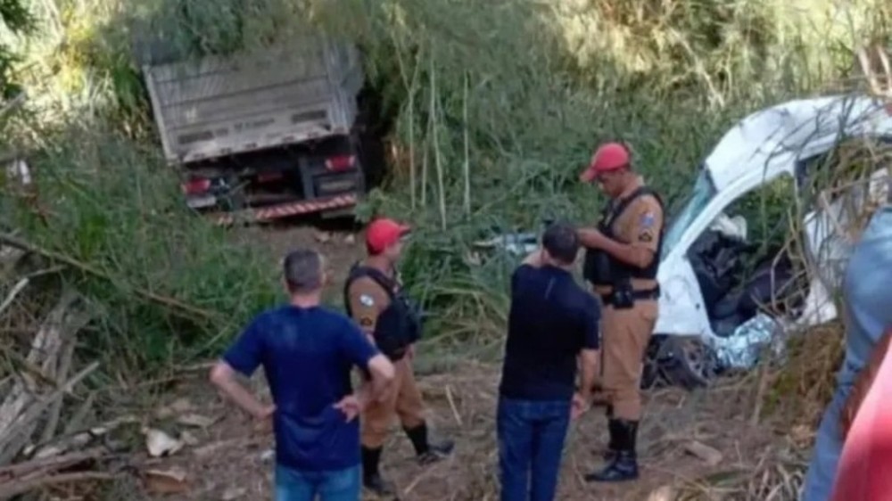 Morador de Matão morre após colisão entre carro e caminhão em rodovia no interior do PR