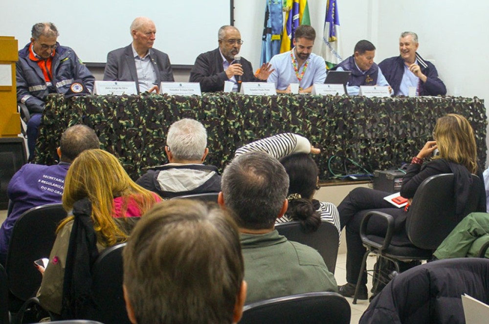 Senadores recebem pedido de apoio do governador do RS para aportes da União
