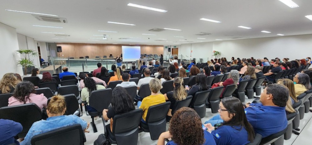 Comarca de Várzea Grande promove capacitação para servidores sobre Entrega Legal e Adoção