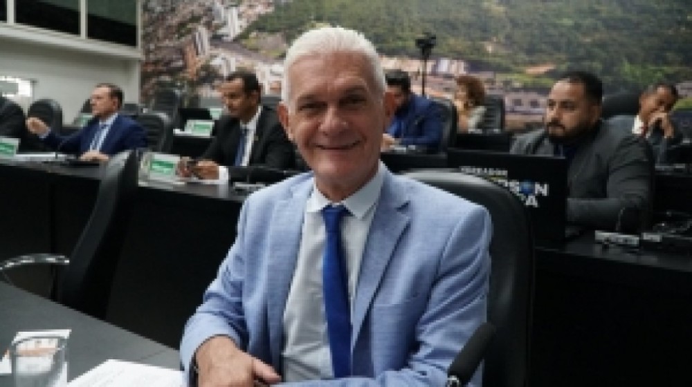 Nadaf visita praça que homenageia ex-vereador e comemora entrega à população