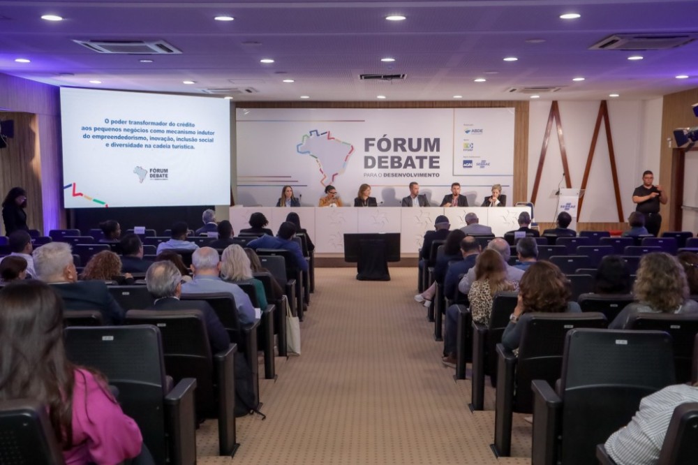 Desenvolve MT apresenta ferramentas para garantir que comunidade tenha acesso a crédito