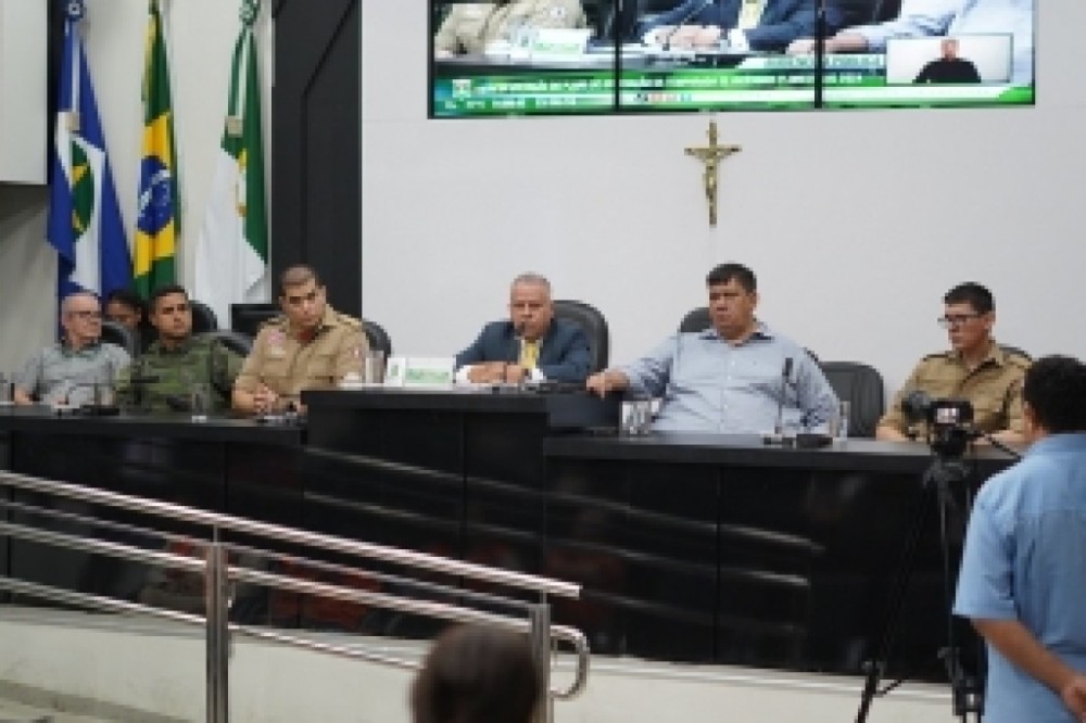 Audiência presidida por Chico 2000 debate focos de incêndios e risco de seca extrema