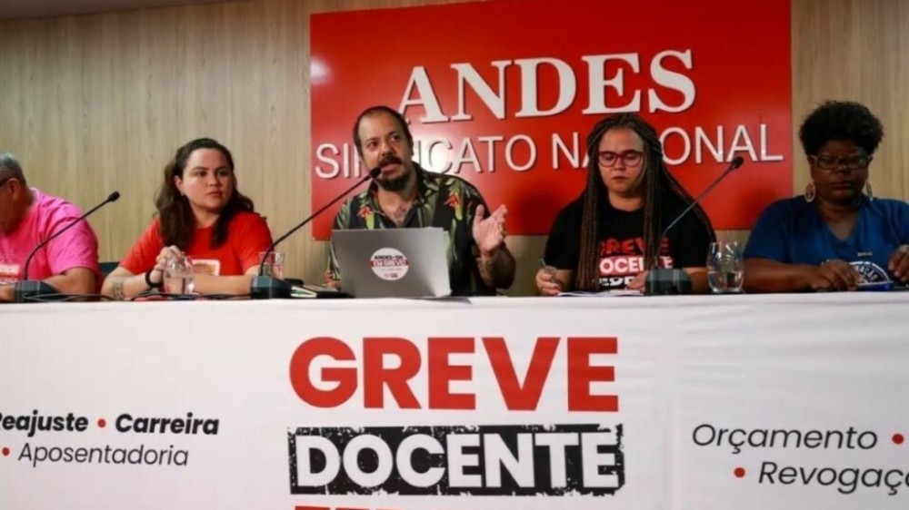 Universidades e institutos federais de ensino superior mantêm greve