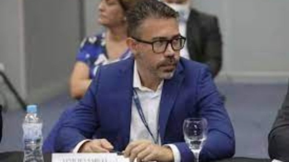 PF mira irmão de Cláudio Castro por fraudes em programas sociais