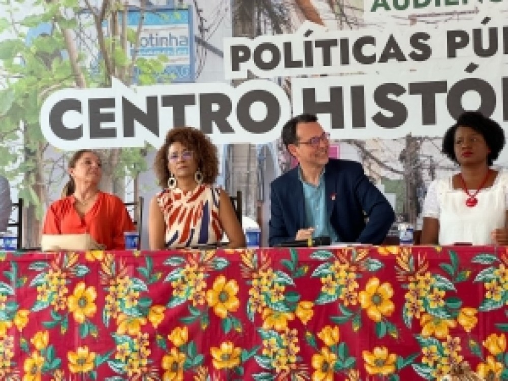 Edna participa de audiência sobre centro histórico realizada por Lúdio Cabral