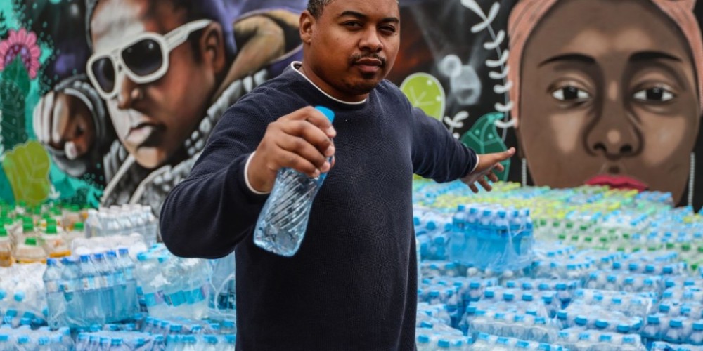 Rapper denuncia racismo ambiental no contexto da tragédia no RS