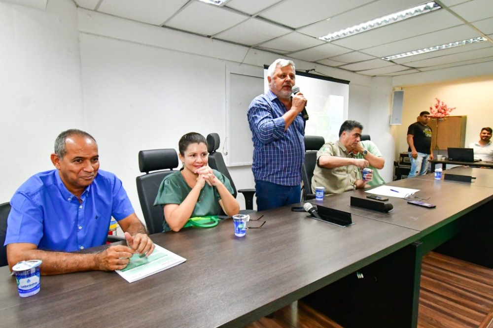 Prefeitura de Cuiabá irá asfaltar dez bairros no período de 15 dias