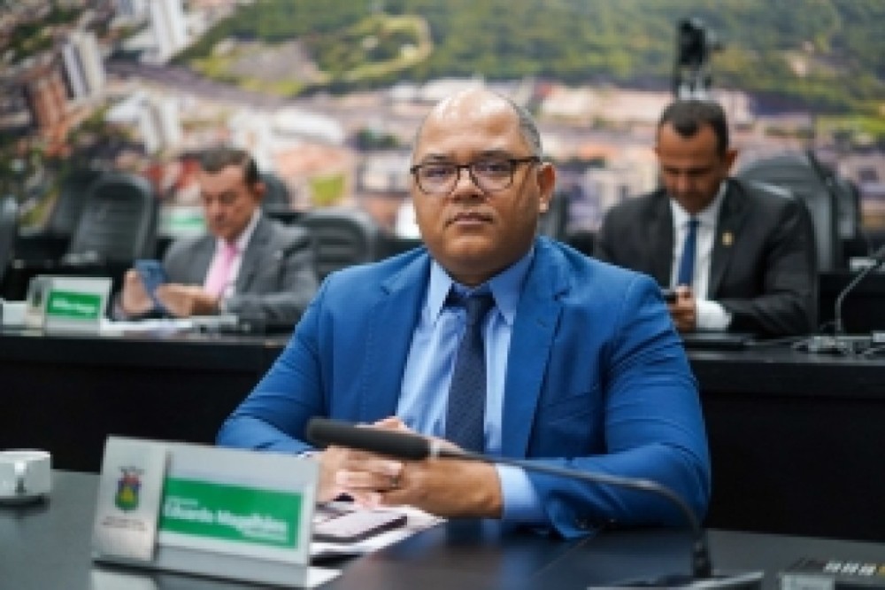 Vereador apresenta PL que prevê atendimento prioritário com psicólogo para crianças e adolescentes vítimas de violência