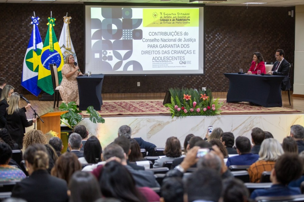 Autoridades e profissionais discutem direitos das crianças e adolescentes no TJMT