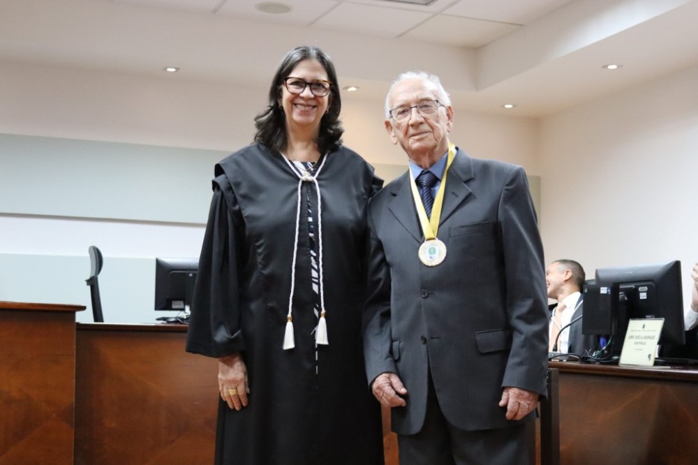 TRE-MT concede honrarias por contribuições à Ouvidoria Eleitoral