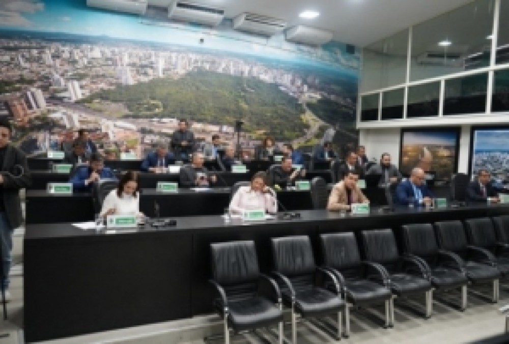 Câmara aprova requerimentos, projetos e honrarias durante Sessão Ordinária