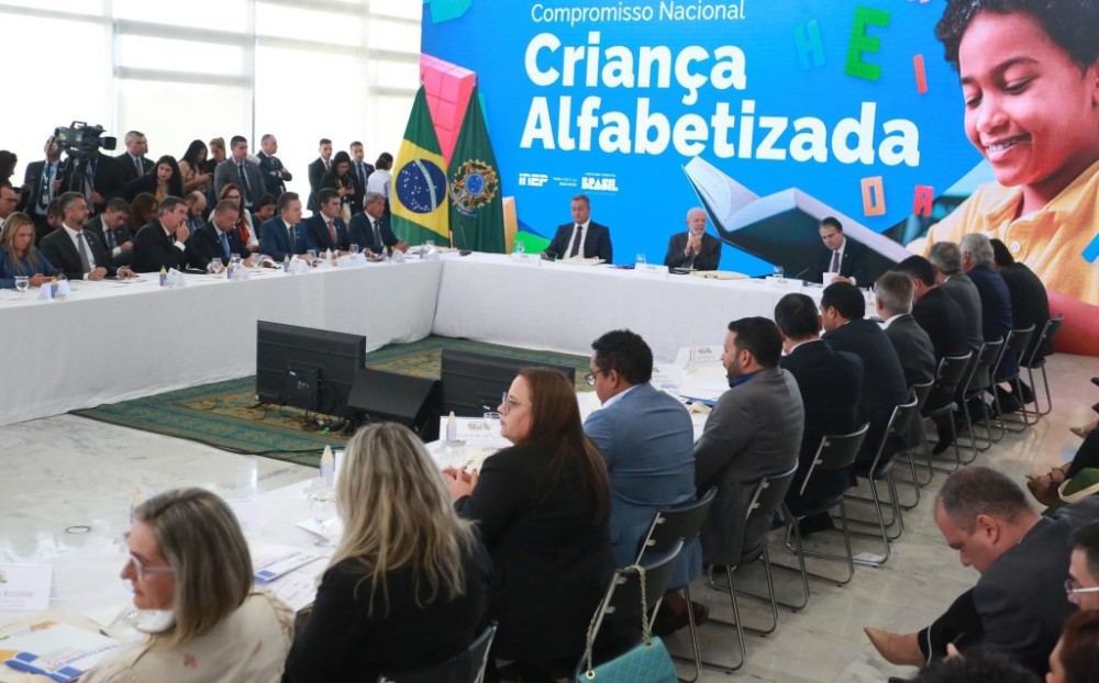MT tem 3º melhor avanço entre Estados que mais alfabetizaram crianças na idade certa e chega ao 11º lugar