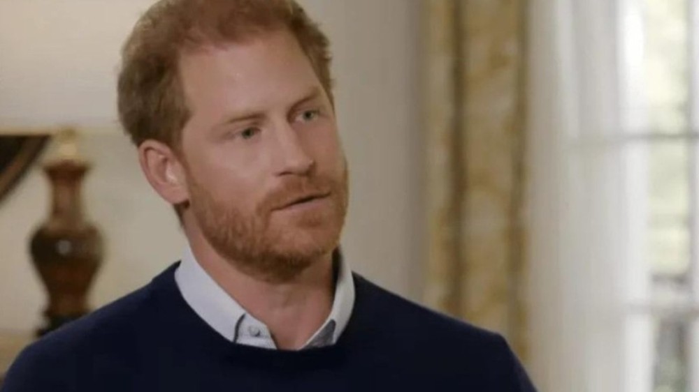 Príncipe Harry não consegue ficar no mesmo espaço que o irmão, diz jornal