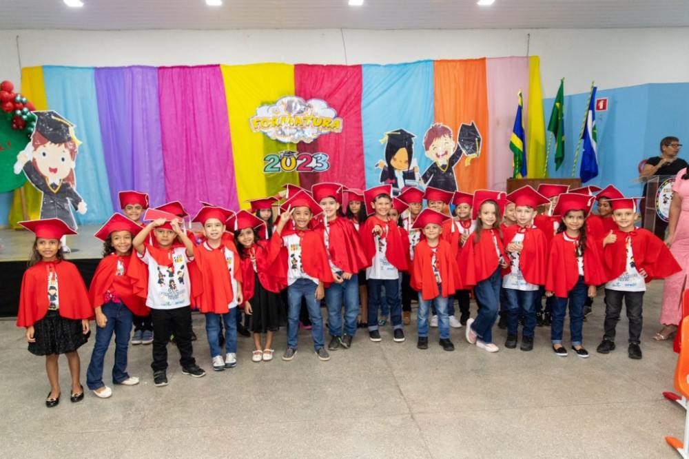 Prefeitura de Diamantino realiza formatura de alunos da educação infantil da rede municipal