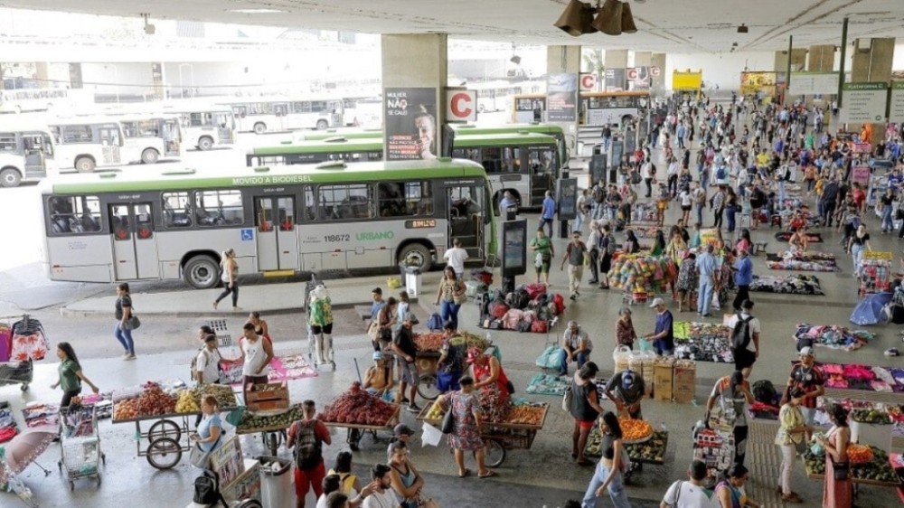 Com pagamento digital, novos ônibus já circulam de forma experimental no DF
