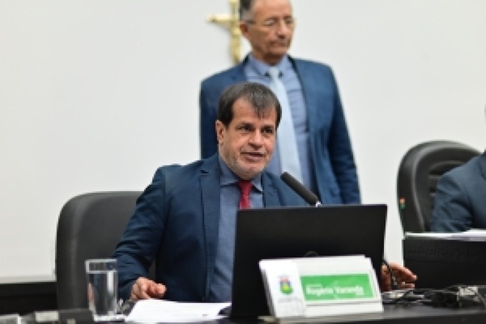 Projeto de Adevair Cabral concede gratuidade de estacionamento rotativo as pessoas com deficiência e idosos