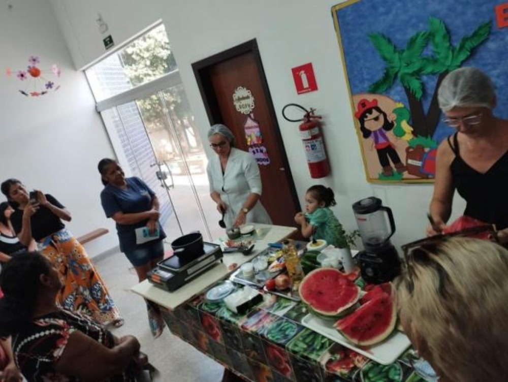 Cras São José realiza oficina de Aproveitamento Integral de Alimentos