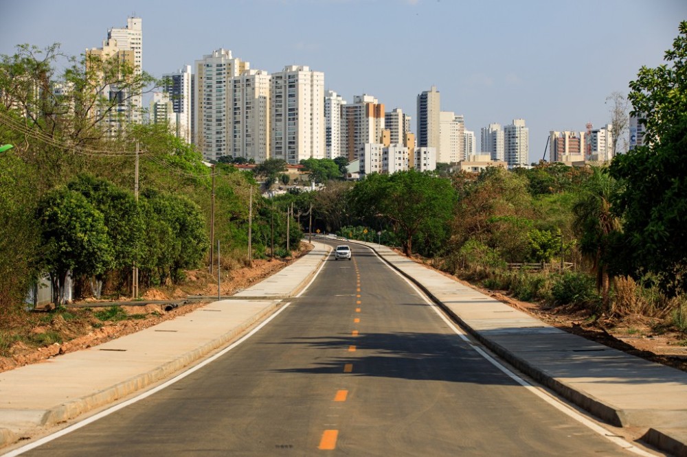 Governo conclui asfalto na Avenida Mário Palma e realiza licitação para instalar iluminação pública
