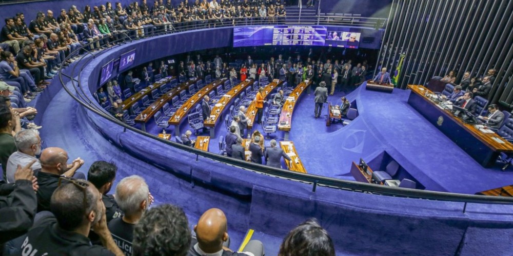Senado aprova reajustes salariais e reestruturação de servidores