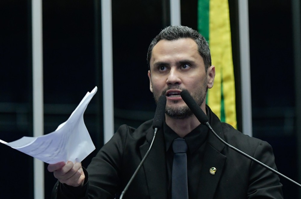 Cleitinho comemora fim das saídas temporárias de presos