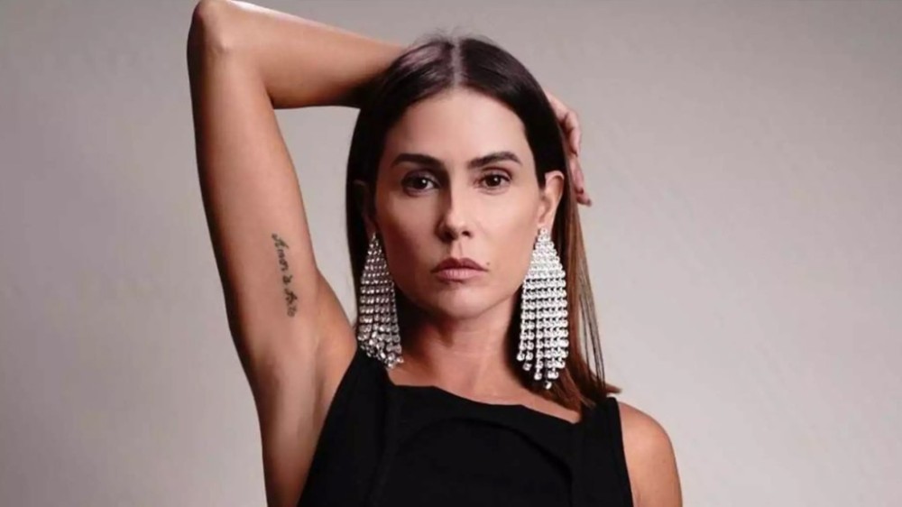 Deborah Secco faz desabafo sobre julgamentos: ‘Tentando ser mais livre’