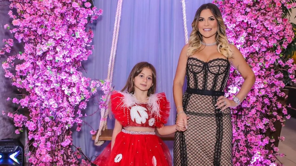 Filha de Deolane Bezerra celebra oito anos com festão em SP: ‘Mudou minha vida’