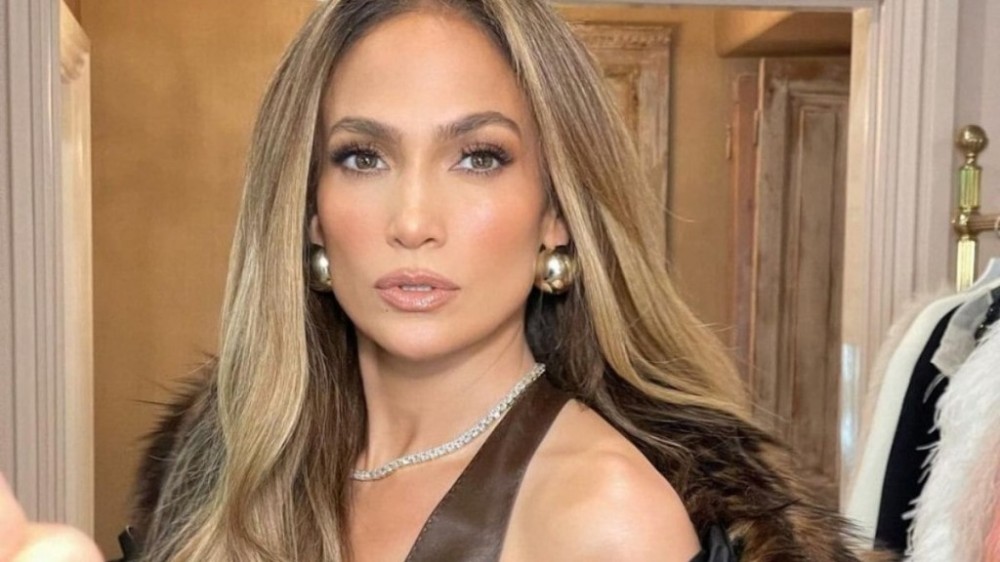 Jennifer Lopez cancela turnê nos Estados Unidos para ficar com família