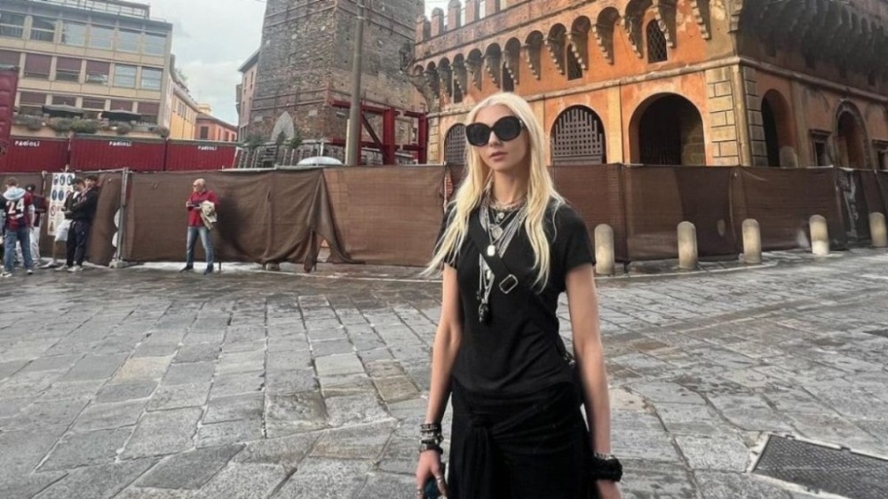 Taylor Momsen é mordida por morcego durante show na Espanha