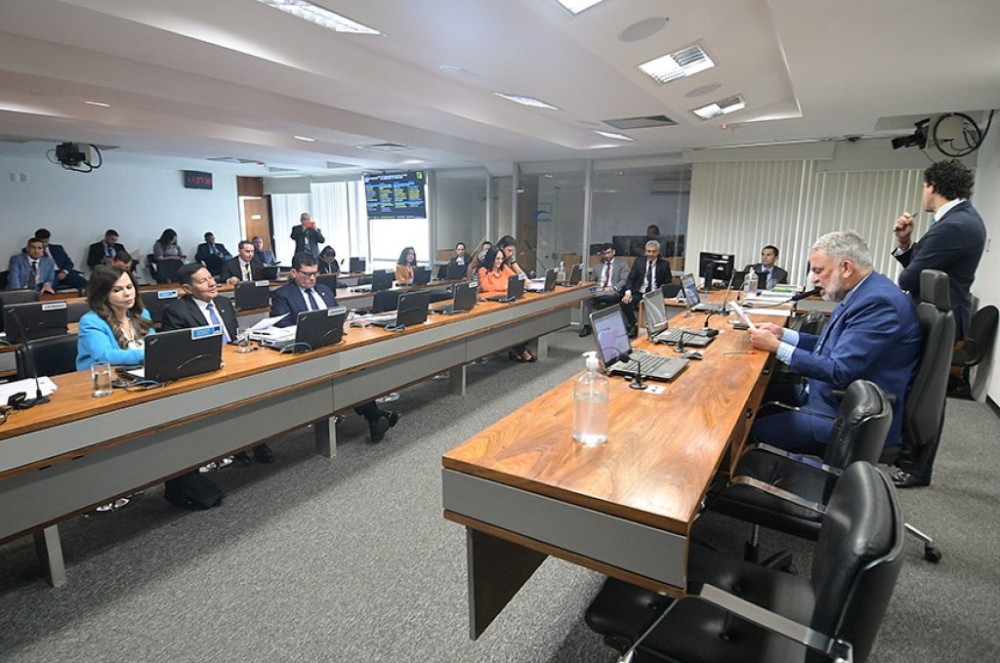 CSP debate presença de profissional de segurança em escolas