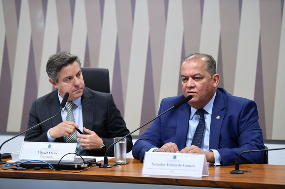 Senado vota projeto que regulamenta uso da inteligência artificial no dia 12