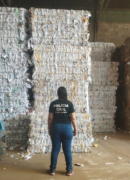 Polícia Civil descarta mais de 4,1 mil quilos de documentos sem validade