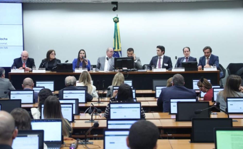 Incidência do IBS e da CBS sobre doações e empréstimos põe tributaristas em lados opostos