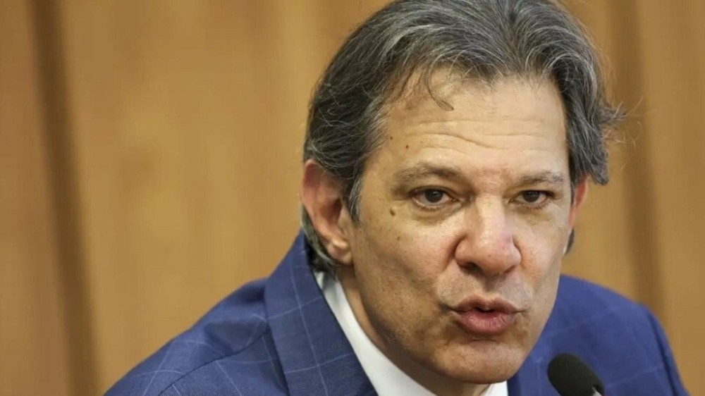 Haddad conversará com papa Francisco sobre taxação de super-ricos