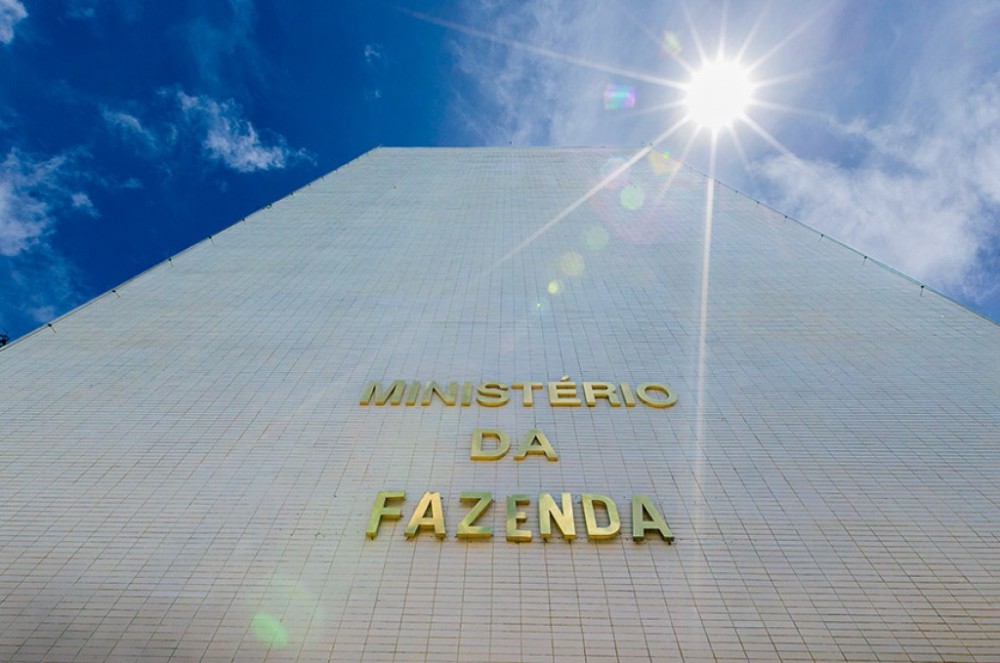 Entra em vigor lei sobre limites para compensação tributária