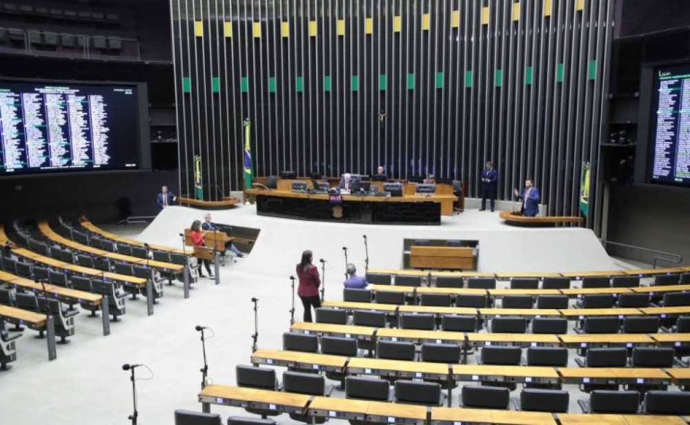 Deputados aprovam regime de urgência para cinco projetos; acompanhe