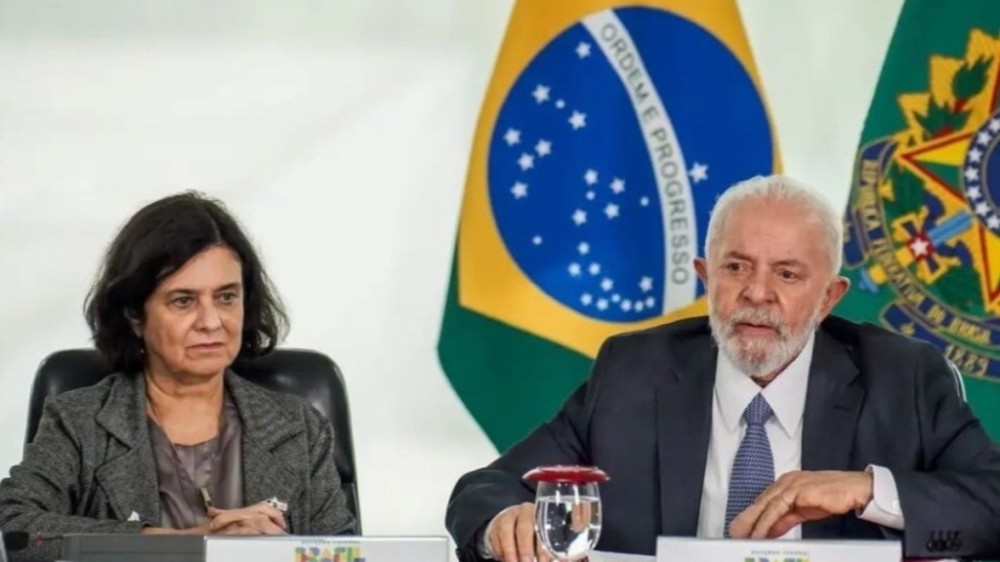 Lei sobre cuidado de pessoas com Alzheimer é sancionada