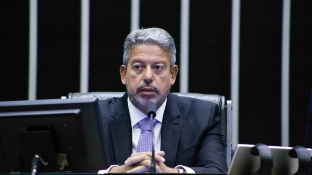 Arthur Lira nega tentativa de privatização de praias com PEC