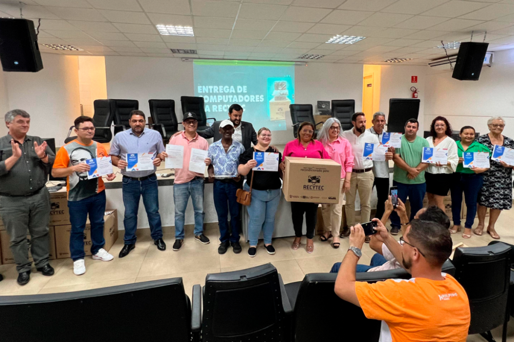 Seciteci entrega 220 computadores recondicionados a 15 instituições em MT; 