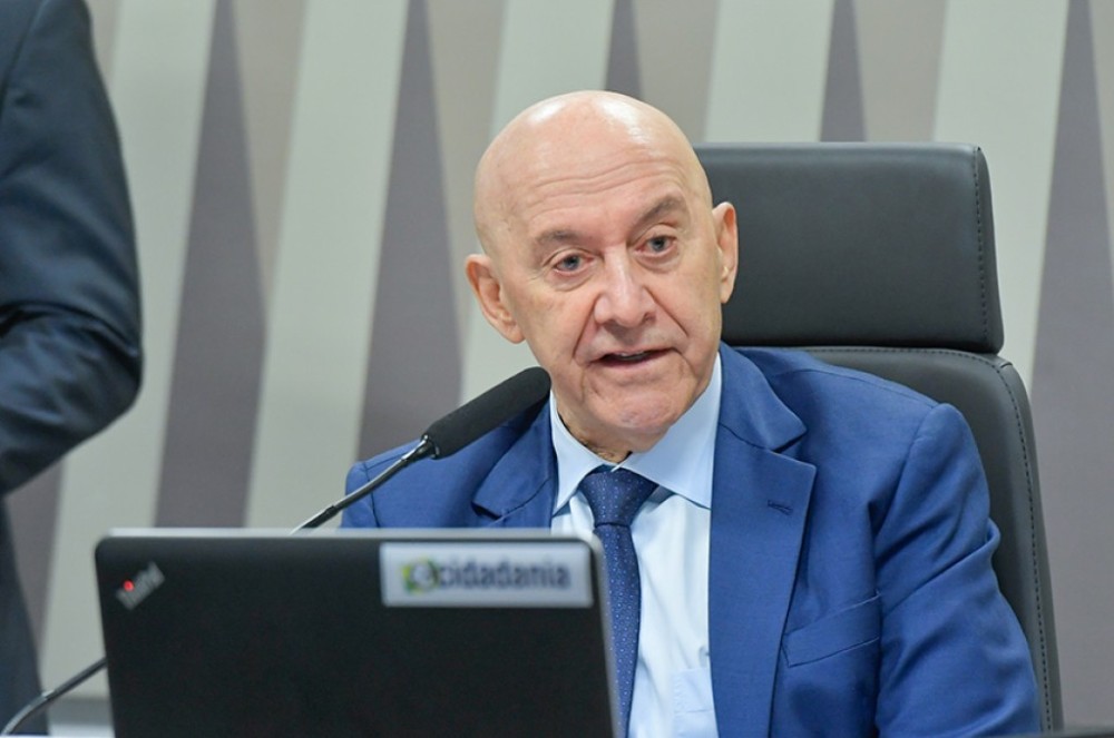 CI convida presidente da Petrobras para esclarecer planos de investimentos
