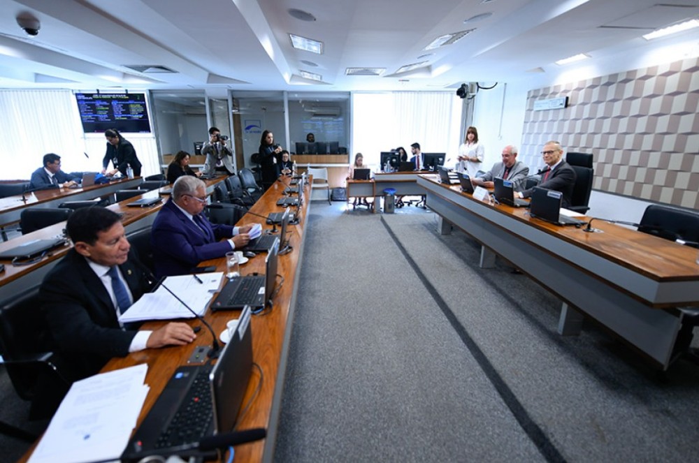 CCDD Aprova pedidos para emissoras de rádio e TV