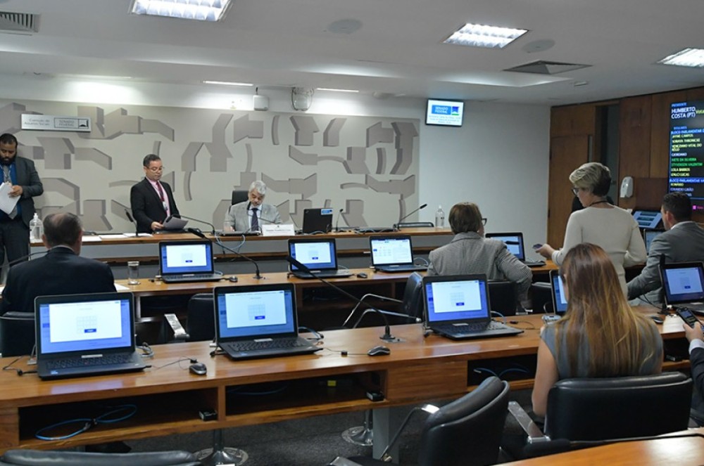 CAS aprova incluir mulheres indígenas na formulação de políticas públicas
