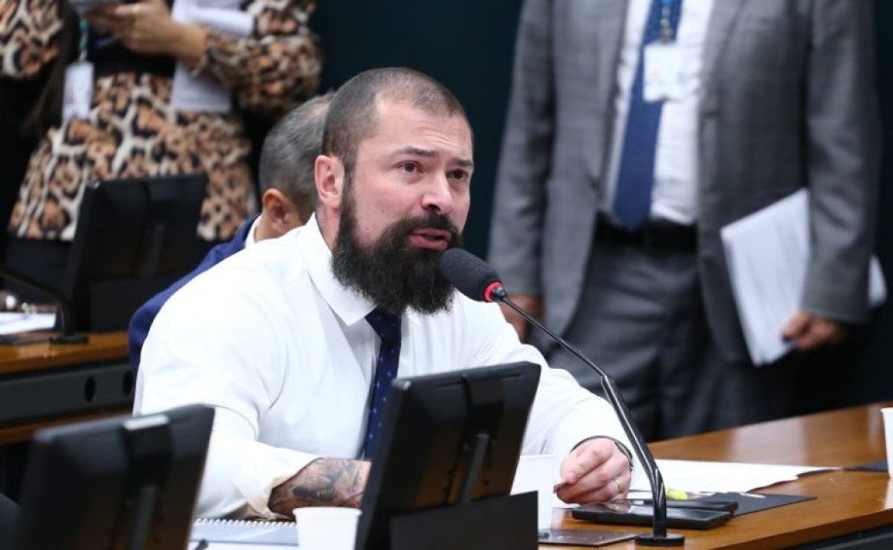 Comissão aprova projeto que prevê repasse aos bombeiros de carro em depósito que seria levado a leilão