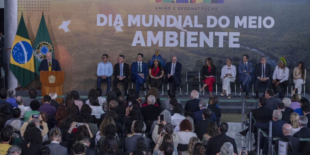 Leite pede ao governo programa para manutenção de empregos no RS