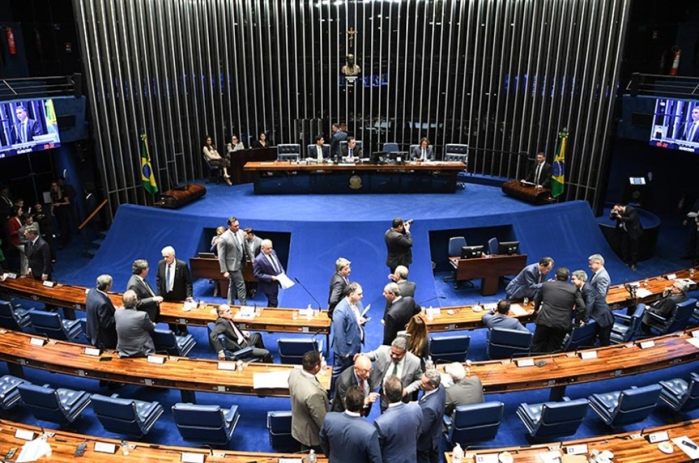 Divulgação de dados de avaliações e censos escolares volta à Câmara