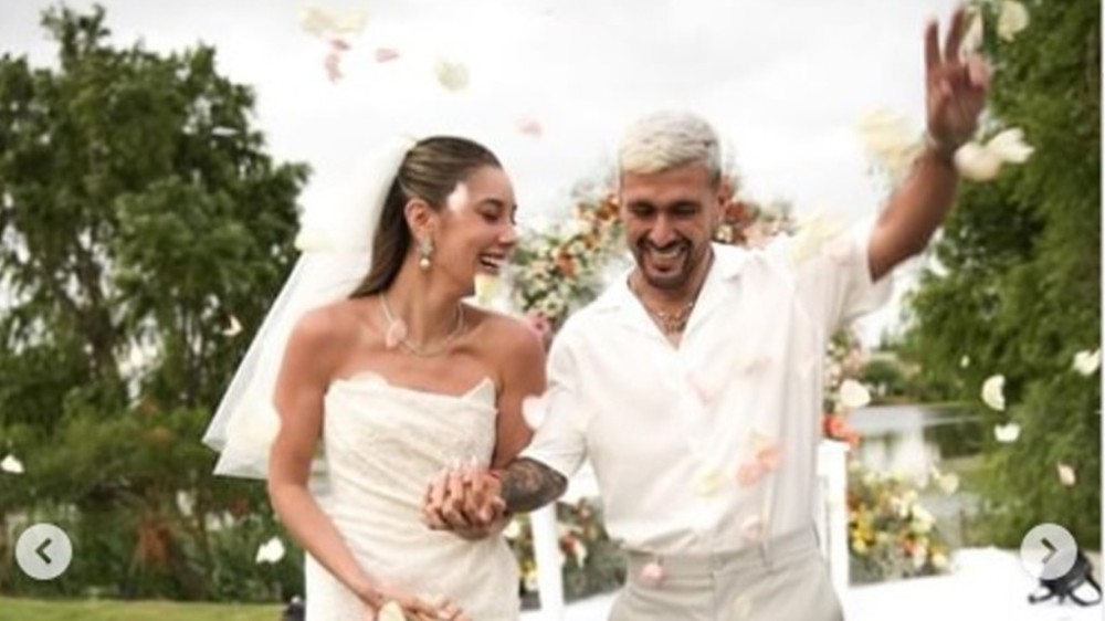 Craque do Flamengo Arrascaeta, se casa no civil com Camila Bastiani: ’10 anos juntos’