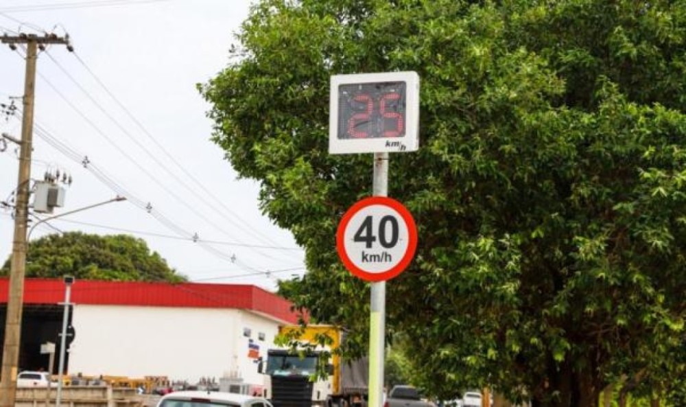 Novas lombadas eletrônicas passam a funcionar de forma educativa