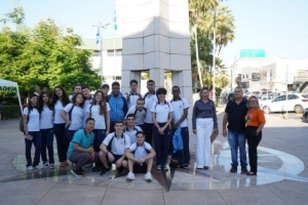 Projeto Cuiabaninhos recebe alunos do Colégio Adventista