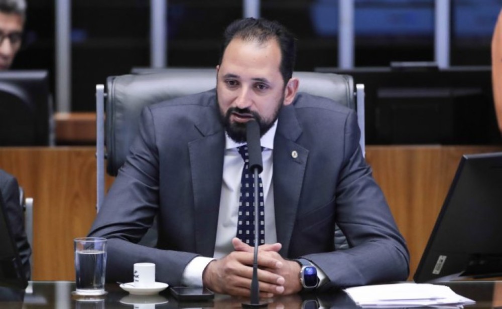 Comissão aprova projeto que beneficia equipe formadora na transferência de atleta para o exterior