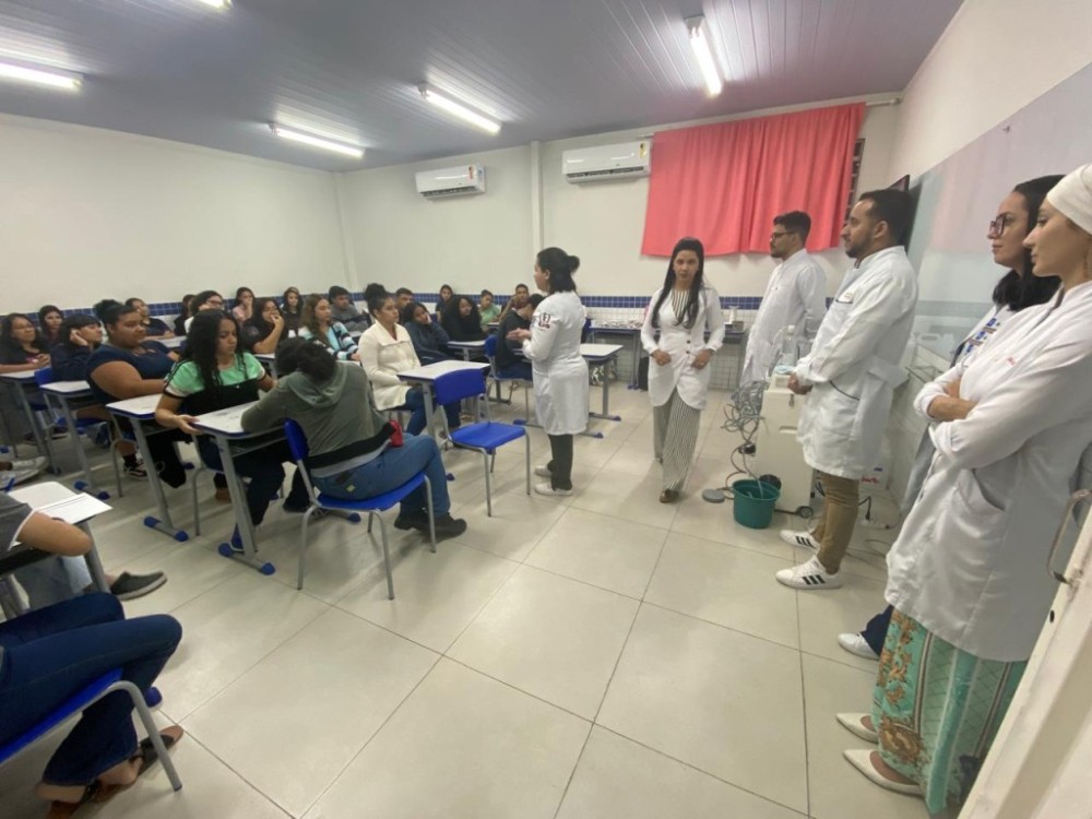 Parceria da Saúde com faculdade local oferece atendimento Odontológico a alunos do cursinho Zumbi dos Palmares