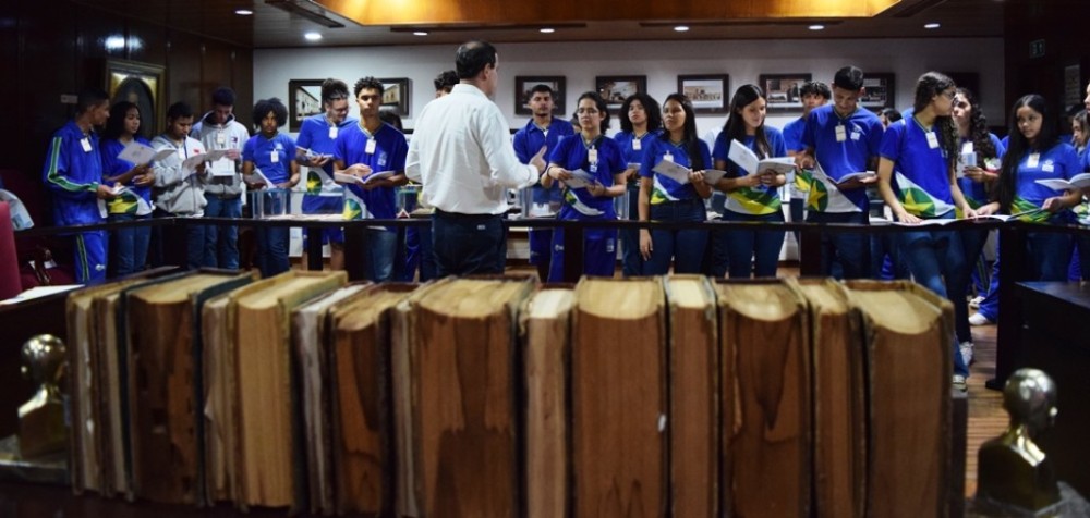 Nosso Judiciário: estudantes de escola de Poxoréu visitam TJMT